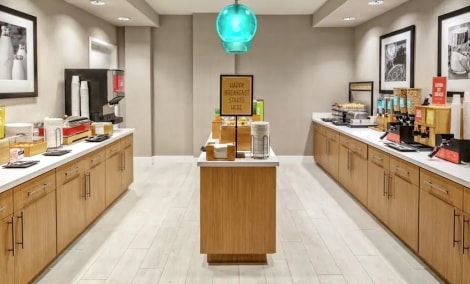 Hampton Inn Miami Beach   Mid Beach, restoranas
