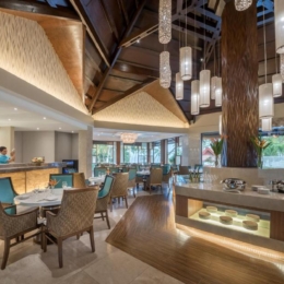 Henann Resort Alona Beach baras