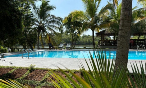 Hideaway Lodge baseinas 2