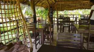 Hideaway Lodge restoranas