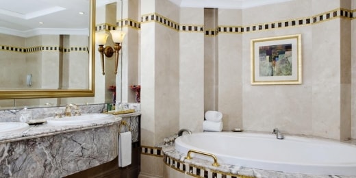 hilton sharjah vonia 13147
