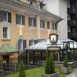hirschen hotel 7383
