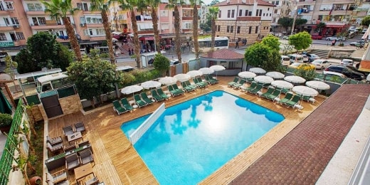 HMA Apart Hotel, baseinas