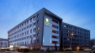 holiday inn express bremen airport, viešbutis