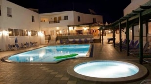 horizon beach resort hotel baseinas 9891