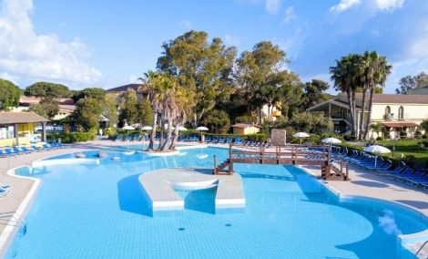 Horse Country Resort baseinas