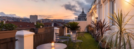 Hôtel Byakko Nice, terasa vakare