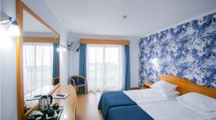 Hotel Do Mar numeris