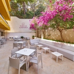 hotel flor los almendros terasa 17193