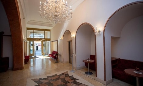Hotel Grand foje