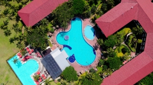 Hotel Holiday Villa Resort & Beachclub