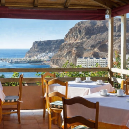 Mogan Princess & Beach Club restorano staliukai