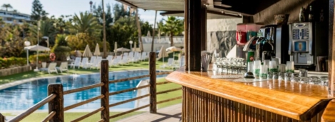 Hotel New Folías lauko baras