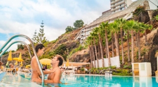 Hotel Orca Praia, baseinas