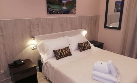 Hotel Tonic 1