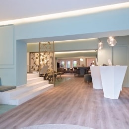 Hotel Via Augusta vestibiulis