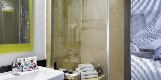 ibis styles nice vieux port vonia 13387