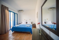 iliana hotel apartments numeris 7004