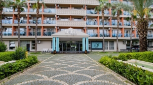 Insula Resort & Spa viesbutis
