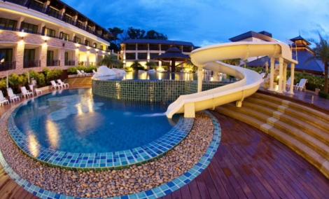 Kacha Resort & Spa baseinas