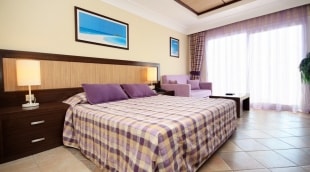 Kadikale Resort Spa & Wellness kambarys