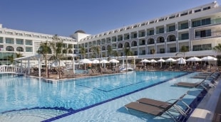 karmir resort spa baseinas 9265