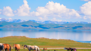 Son Kul Lake