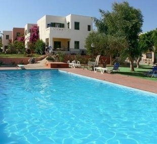 kritzas beach bungalows suites baseinas 13674