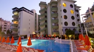 krizantem beach hotel baseinas 15676