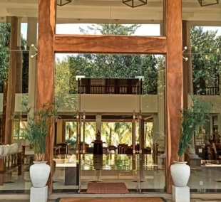 Lagoon Paradise Beach Resort 6