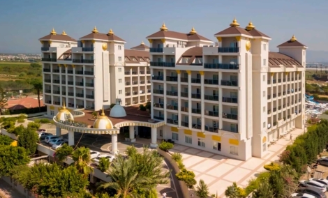 Lake River Side Hotel2