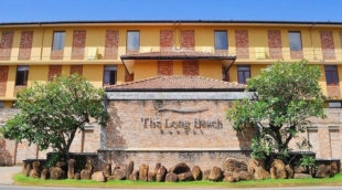 Long Beach Resort 35
