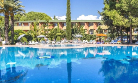 Lonicera world hotel, baseinas