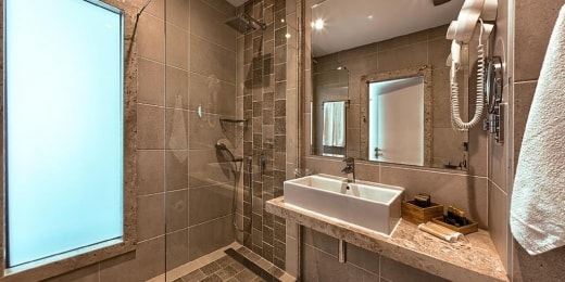 luna hotel vonia 10874