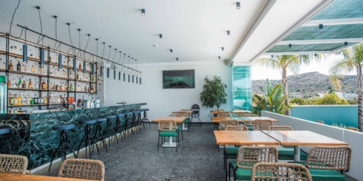 Mazoren Art Hotel baras