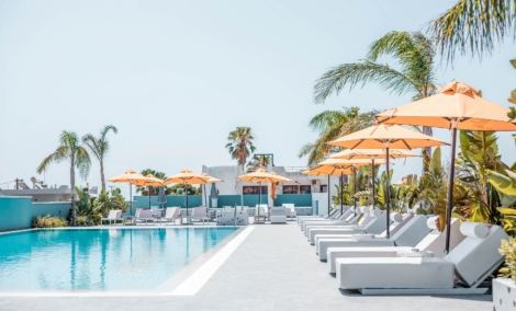 Mazoren Art Hotel baseinas