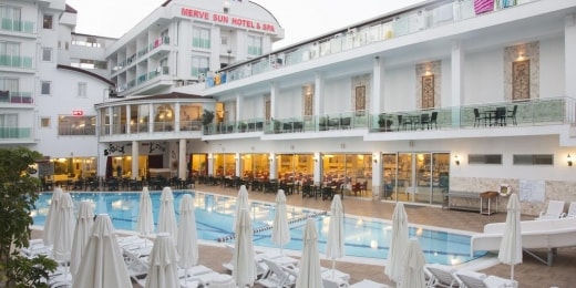 merve sun hotel baseinas 11496