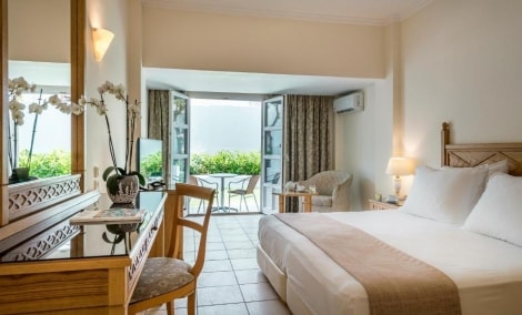 Mitsis Petit Palais Beach Hotel numeris