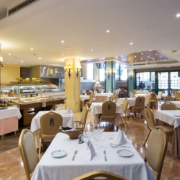 Ms Aguamarina Suites restoranas