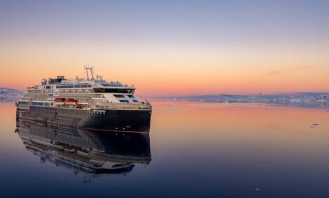 Antarctica MS Roald Amundsen HX 28993 Photo Dan and Zora Avila  1 