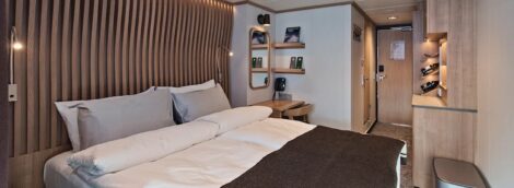 rr polar outside ms roald amundsen