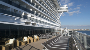 MSC Seaside, denis