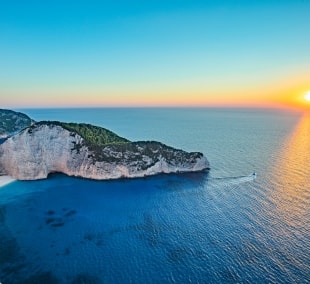 navagio papludimys is virsaus vaizdas