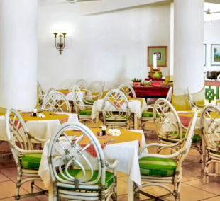 Neptune Beach Resort, restoranas