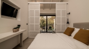 New Beach Hotel 3