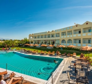 Niforeika Beach Hotel baseinas