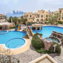 Novotel Bahrain Al Dana Resort, teritorija