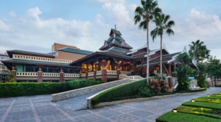 Novotel Phuket Vintage Park Resort
