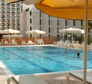 Oasis Dead Sea Hotel baseinas laukas