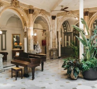 Oriente Atiram Hotel